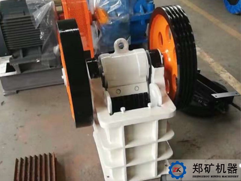 PE150×250顎式破碎機(jī)